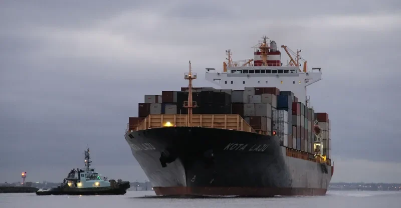 ZARNATA EXPRESS Container Ship IMO 9340752 photo 9