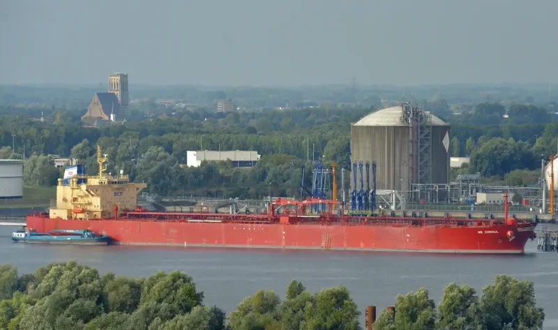 NS CONSUL Tanker IMO 9341093 photo 2
