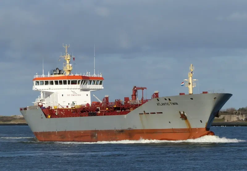 ATLANTIC TWIN Tanker IMO 9341328 photo 3