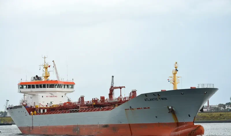 ATLANTIC TWIN Tanker IMO 9341328 photo 6