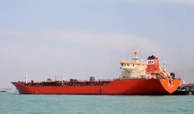 SPLENDOUR OPAL Tanker IMO 9341366 photo 2