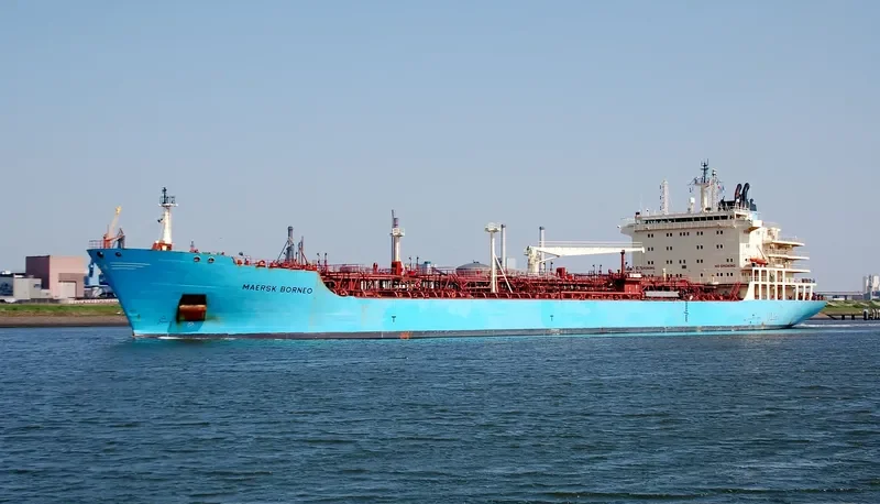 MAERSK BORNEO Tanker IMO 9341445 photo 4