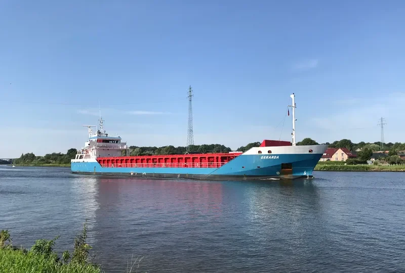 KARESSA Container Ship IMO 9341770 photo 2