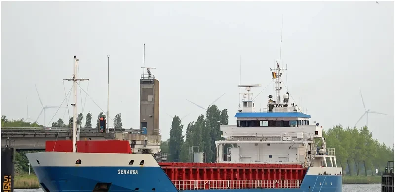 KARESSA Container Ship IMO 9341770 photo 7