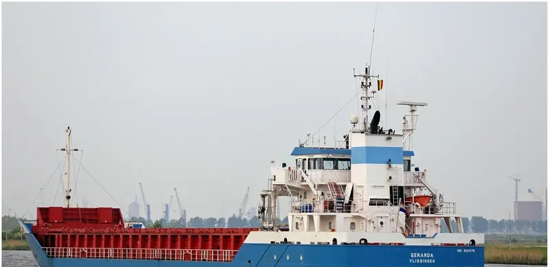 KARESSA Container Ship IMO 9341770 photo 8
