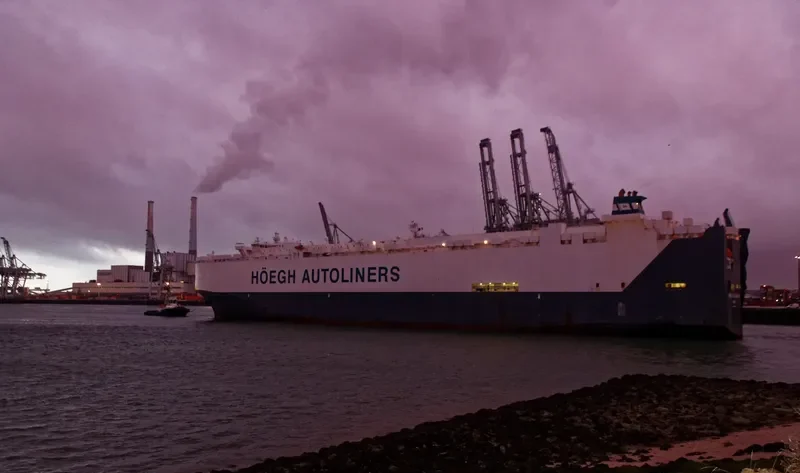 HOEGH LONDON General Cargo IMO 9342205 photo 10