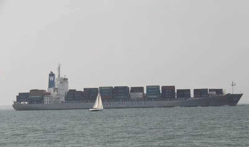 WAN HAI 316 Container Ship IMO 9342700 photo 6