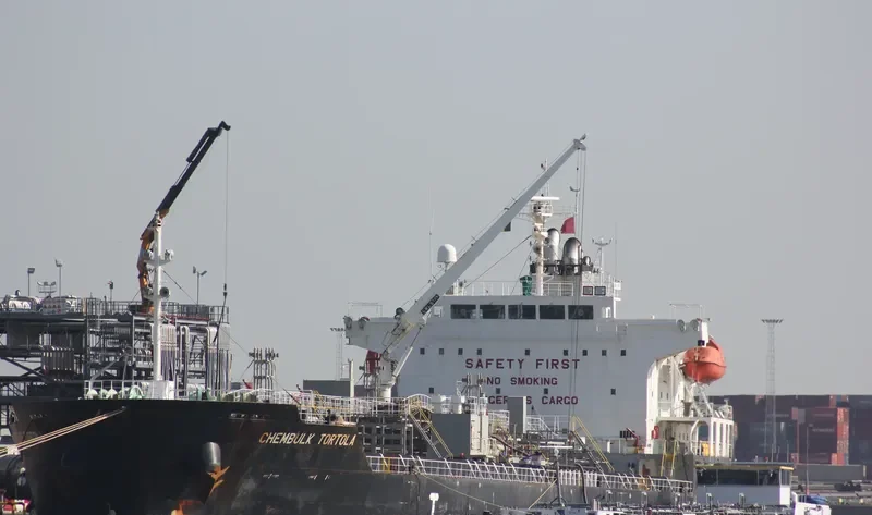 AMIAS Tanker IMO 9342786 photo 5