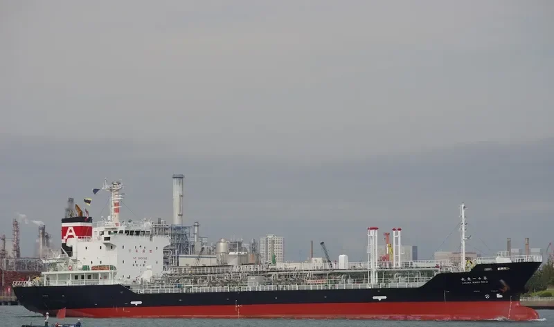 AZUMA MARU NO.11 Tanker IMO 9343807 photo 5