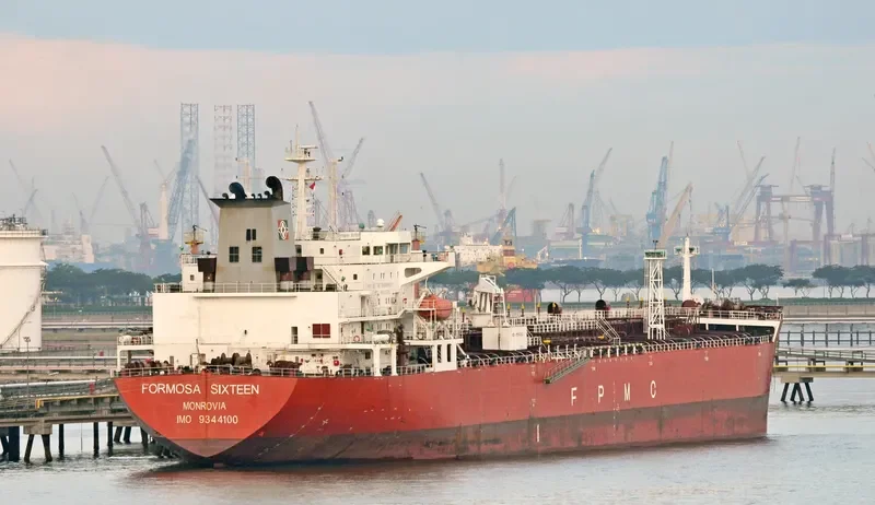 OCEAN III Tanker IMO 9344100 photo 3