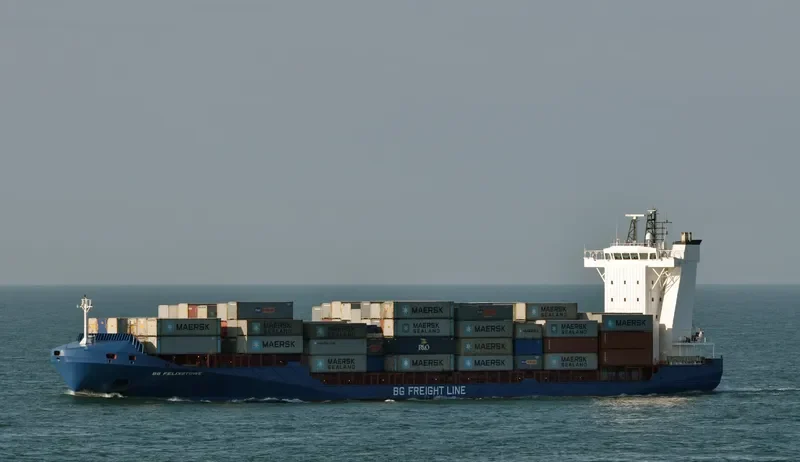 DIANA J Container Ship IMO 9344239 photo 2