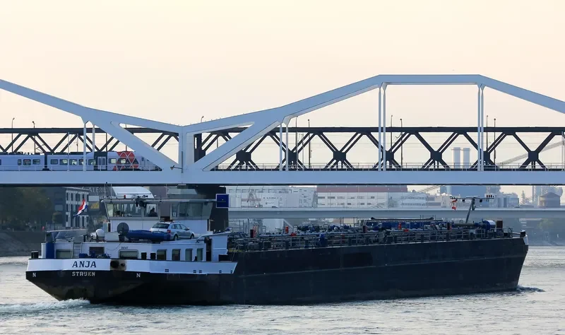 ZUGERSEE Tanker IMO 9345465 photo 5