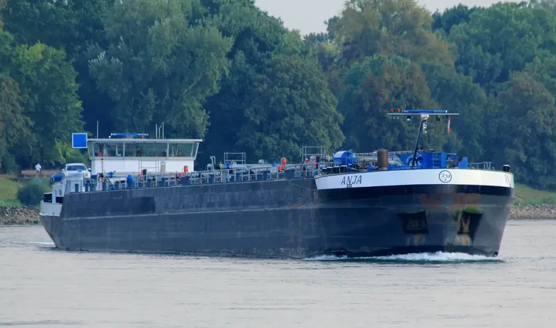 ZUGERSEE Tanker IMO 9345465 photo 6