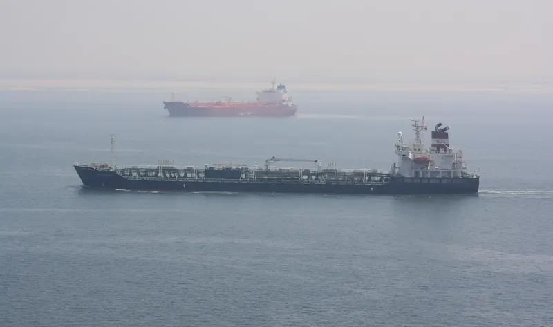 MTM SHANGHAI Tanker IMO 9345908 photo 3
