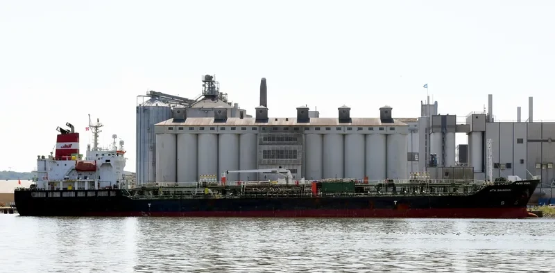MTM SHANGHAI Tanker IMO 9345908 photo 8