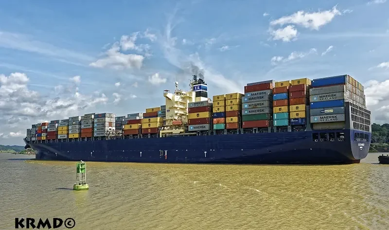 NAVIOS JASMINE Container Ship IMO 9345958 photo 2