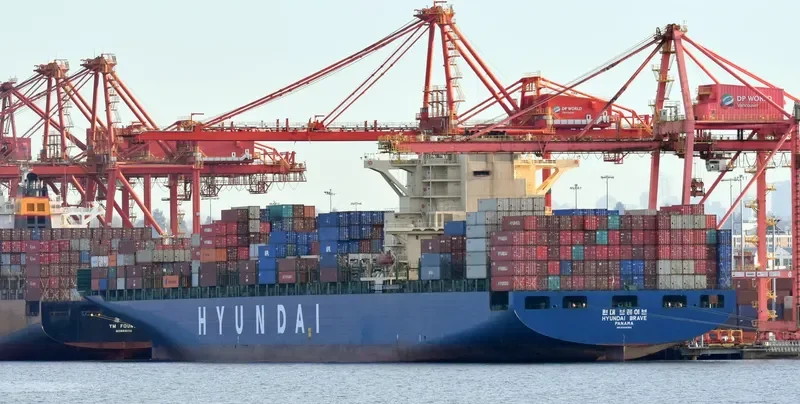 HYUNDAI BRAVE Container Ship IMO 9346304 photo 4