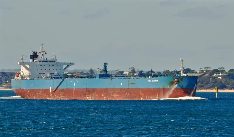 FSL SHANGHAI Tanker IMO 9346744 photo 3