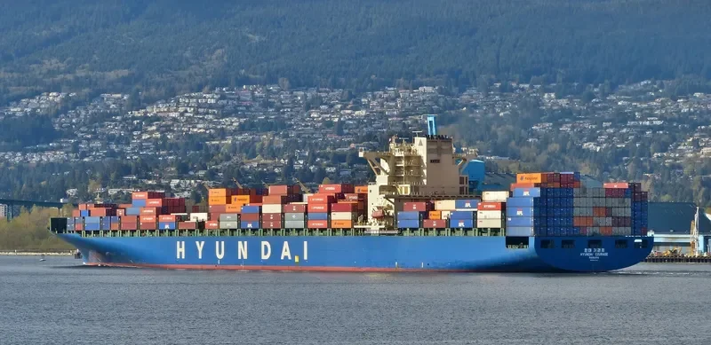 HYUNDAI COURAGE Container Ship IMO 9347542 photo 7