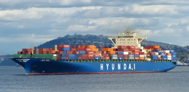 HYUNDAI COURAGE Container Ship IMO 9347542 photo 8