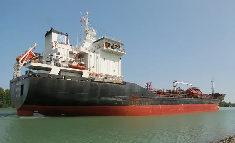 ERRIA SWAN Tanker IMO 9347748 photo 5