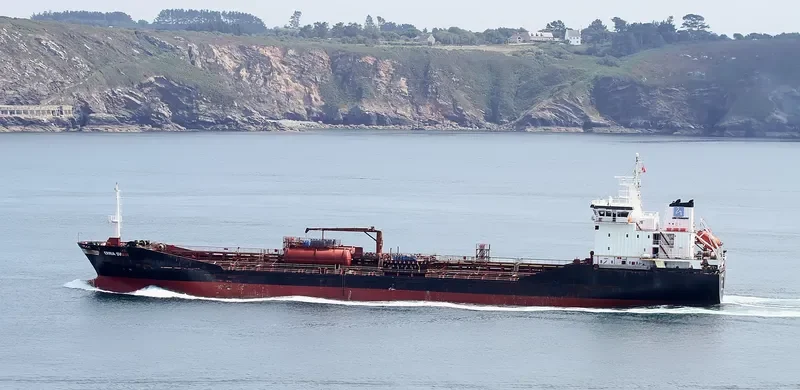 ERRIA SWAN Tanker IMO 9347748 photo 9