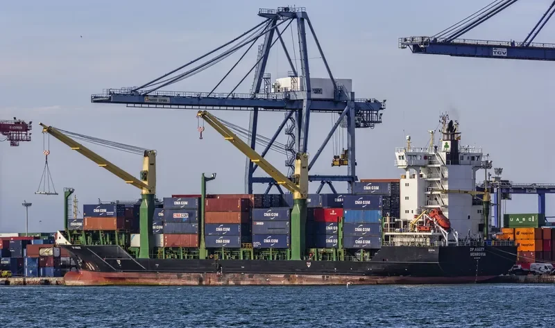 CONTSHIP MAX Container Ship IMO 9347786 photo 8