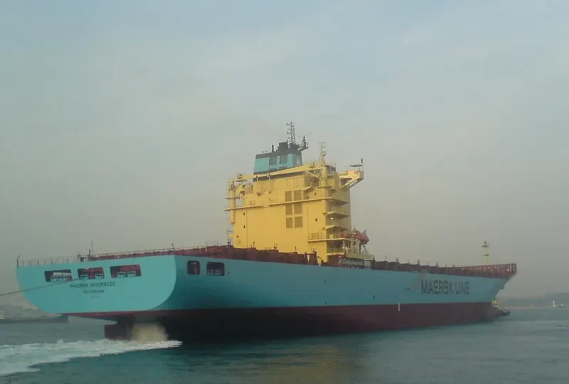 MAERSK INVERNESS Container Ship IMO 9348156 photo 4