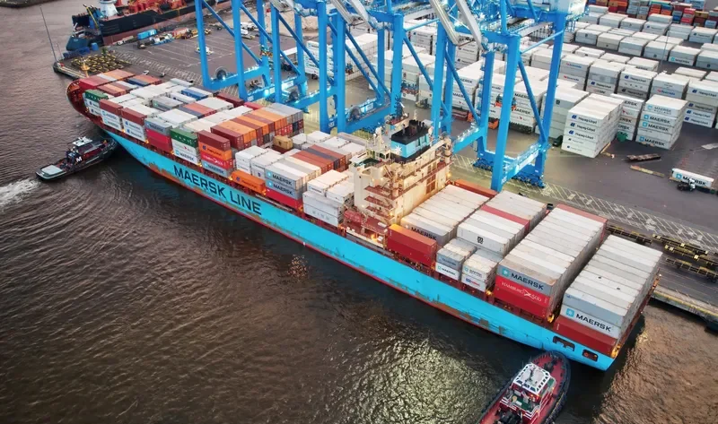 MAERSK INVERNESS Container Ship IMO 9348156 photo 5