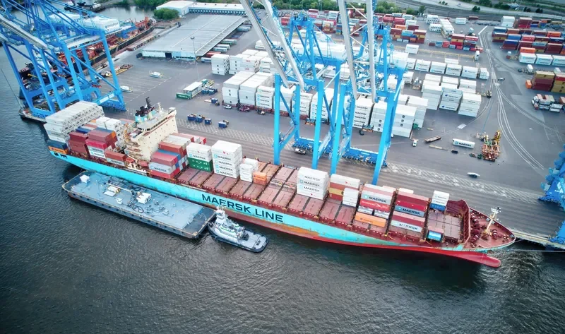 MAERSK INVERNESS Container Ship IMO 9348156 photo 7