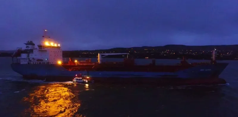 BRO AGNES Tanker IMO 9348302 photo 2