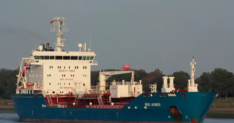 BRO AGNES Tanker IMO 9348302 photo 3