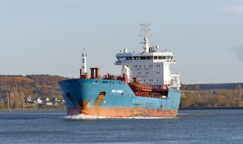 BRO AGNES Tanker IMO 9348302 photo 4