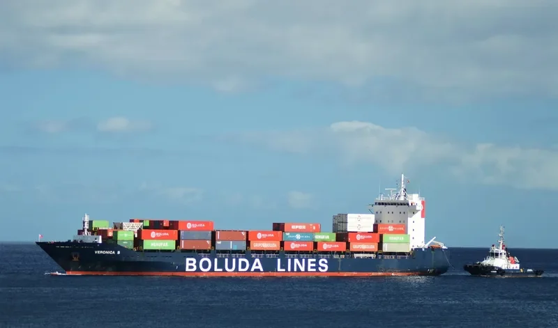 VERONICA B Container Ship IMO 9348625 photo 2