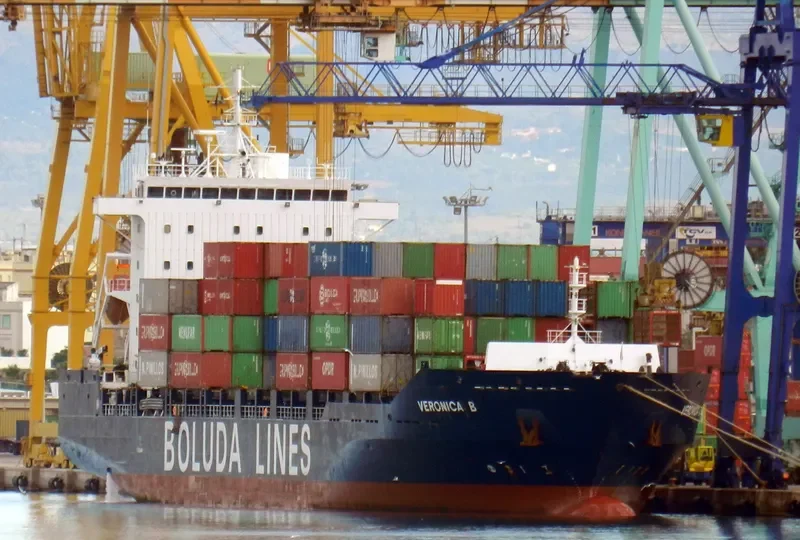 VERONICA B Container Ship IMO 9348625 photo 9