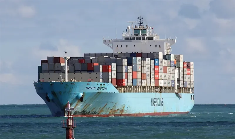 SHIJING Container Ship IMO 9348663 photo 4