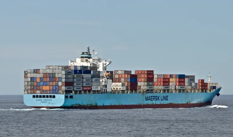 SHIJING Container Ship IMO 9348663 photo 10