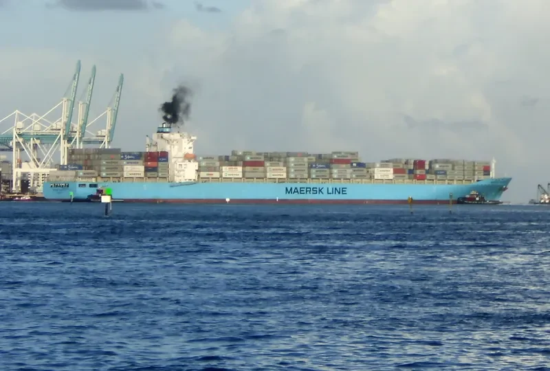 MEMPHIS Container Ship IMO 9348675 photo 6