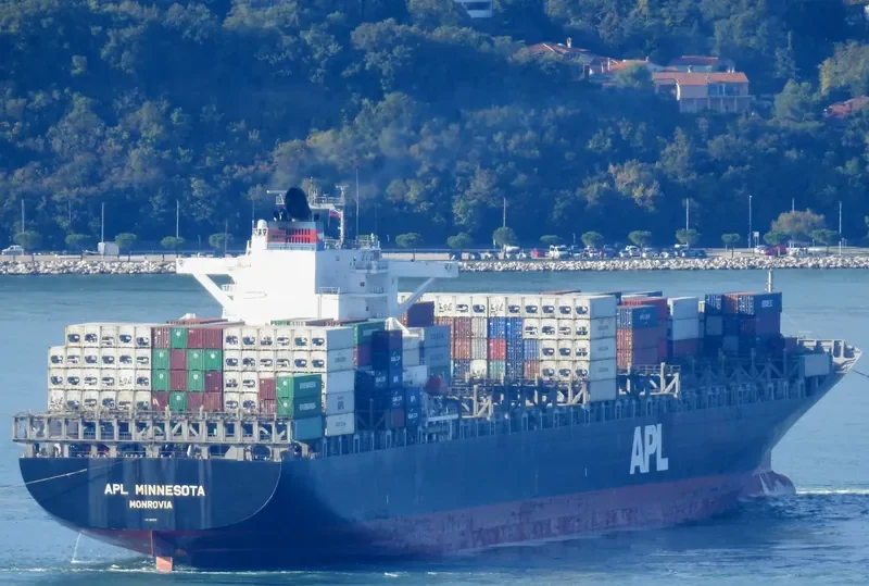 APL MINNESOTA Container Ship IMO 9350018 photo 3