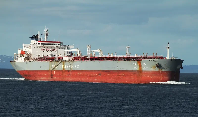 BAI LU ZHOU Tanker IMO 9350654 photo 5
