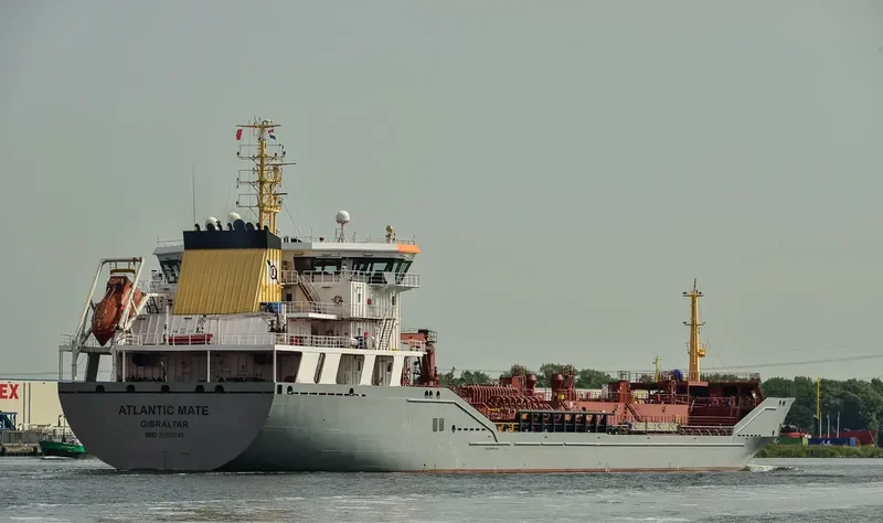 ATLANTIC MATE Tanker IMO 9350745 photo 7