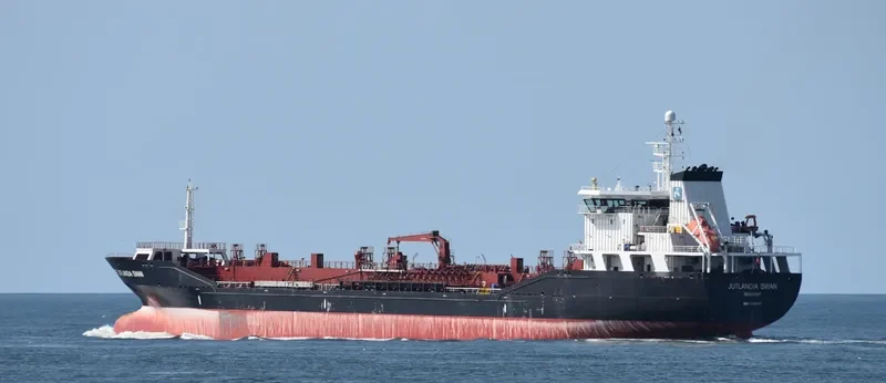 JUTLANDIA SWAN Tanker IMO 9350757 photo 6