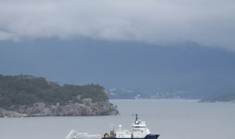HYDRO PATRIOT Offshore Vessel IMO 9350795 photo 3