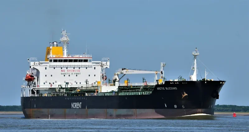 ARCTIC BLIZZARD Tanker IMO 9350862 photo 5