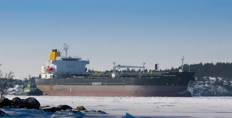 ARCTIC BLIZZARD Tanker IMO 9350862 photo 9