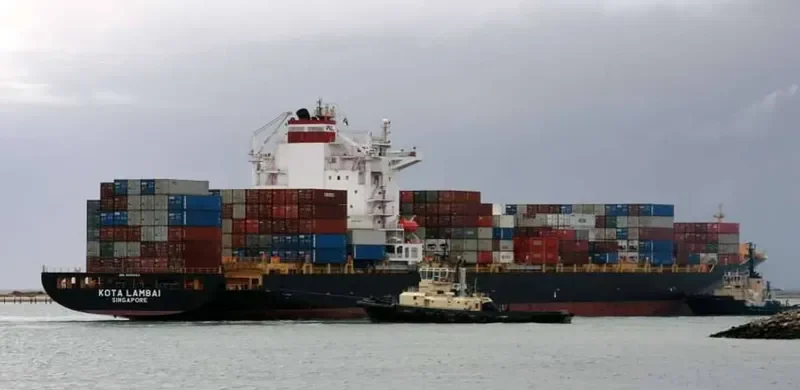 KOTA LAMBAI Container Ship IMO 9351024 photo 2