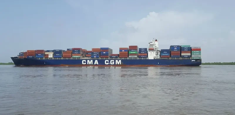 CMA CGM NEW JERSEY Container Ship IMO 9351141 photo 2