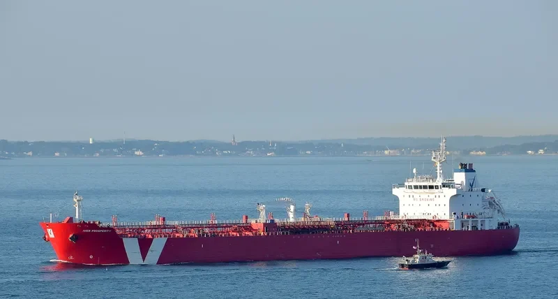 IVER PROSPERITY Tanker IMO 9351921 photo 5