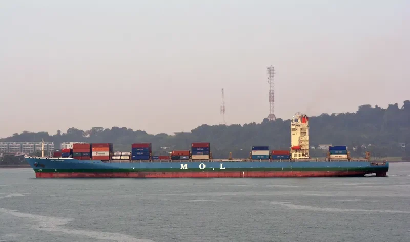 NAVIOS DELIGHT Container Ship IMO 9352406 photo 3