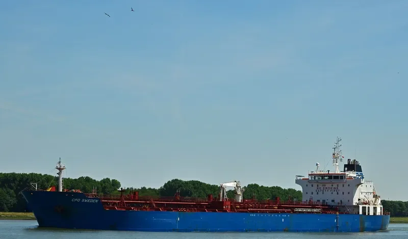 DALE Tanker IMO 9353084 photo 8